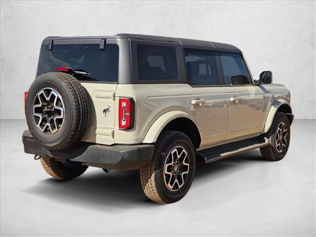 New 2025 Ford Bronco Outer Banks SUV