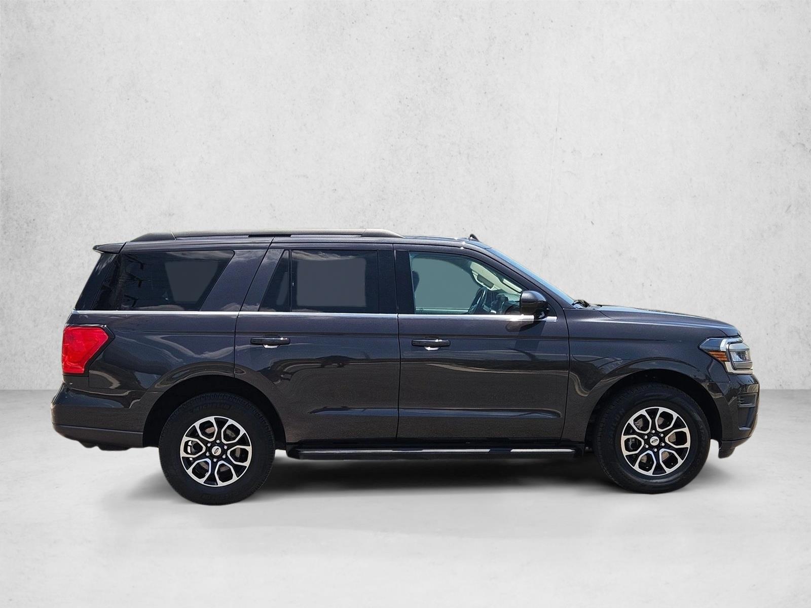 Used 2024 Ford Expedition XLT SUV
