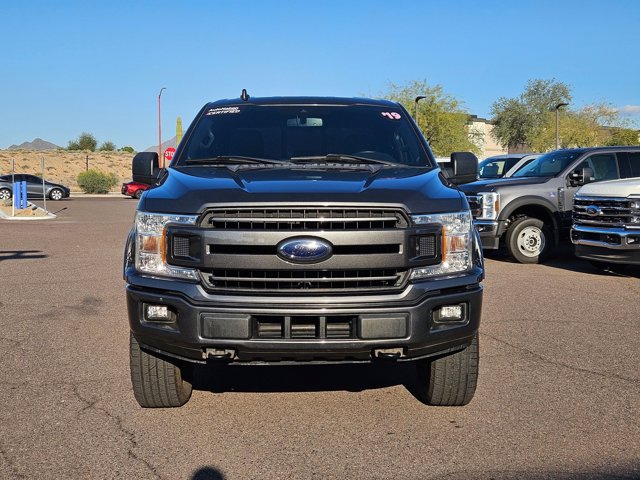 2019 Ford F-150 XLT photo 2