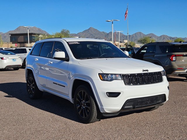 2019 Jeep Grand Cherokee Altitude photo 2