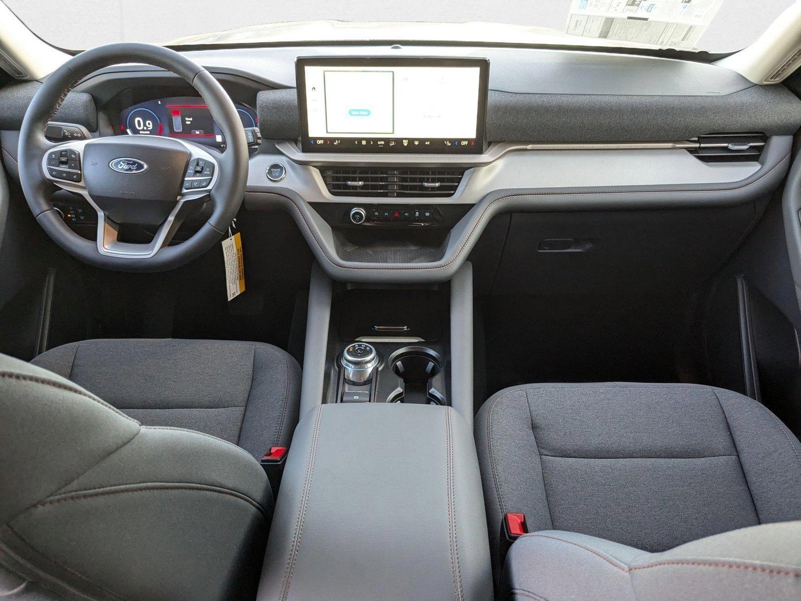 2025 Ford Explorer Active - Photo 13