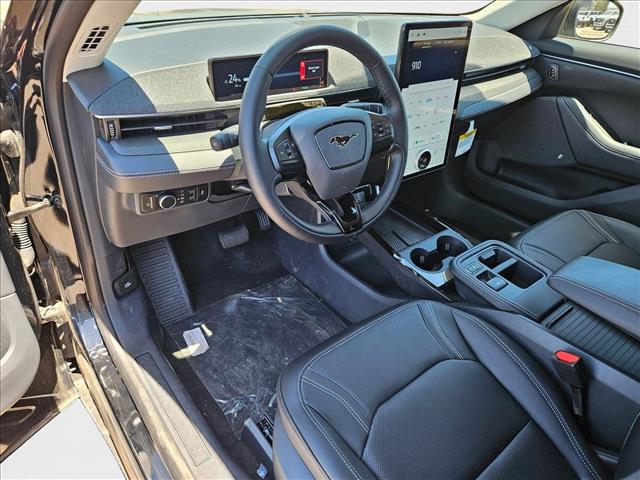 2025 Ford Mustang Mach-E Premium photo 3
