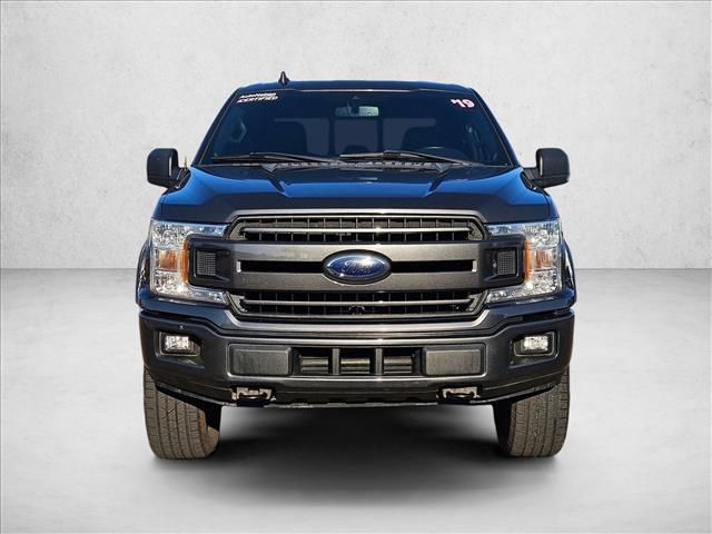 2019 Ford F-150 XLT photo 2