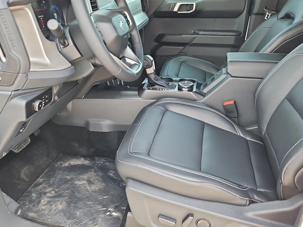 New 2026 Ford Bronco Outer Banks SUV