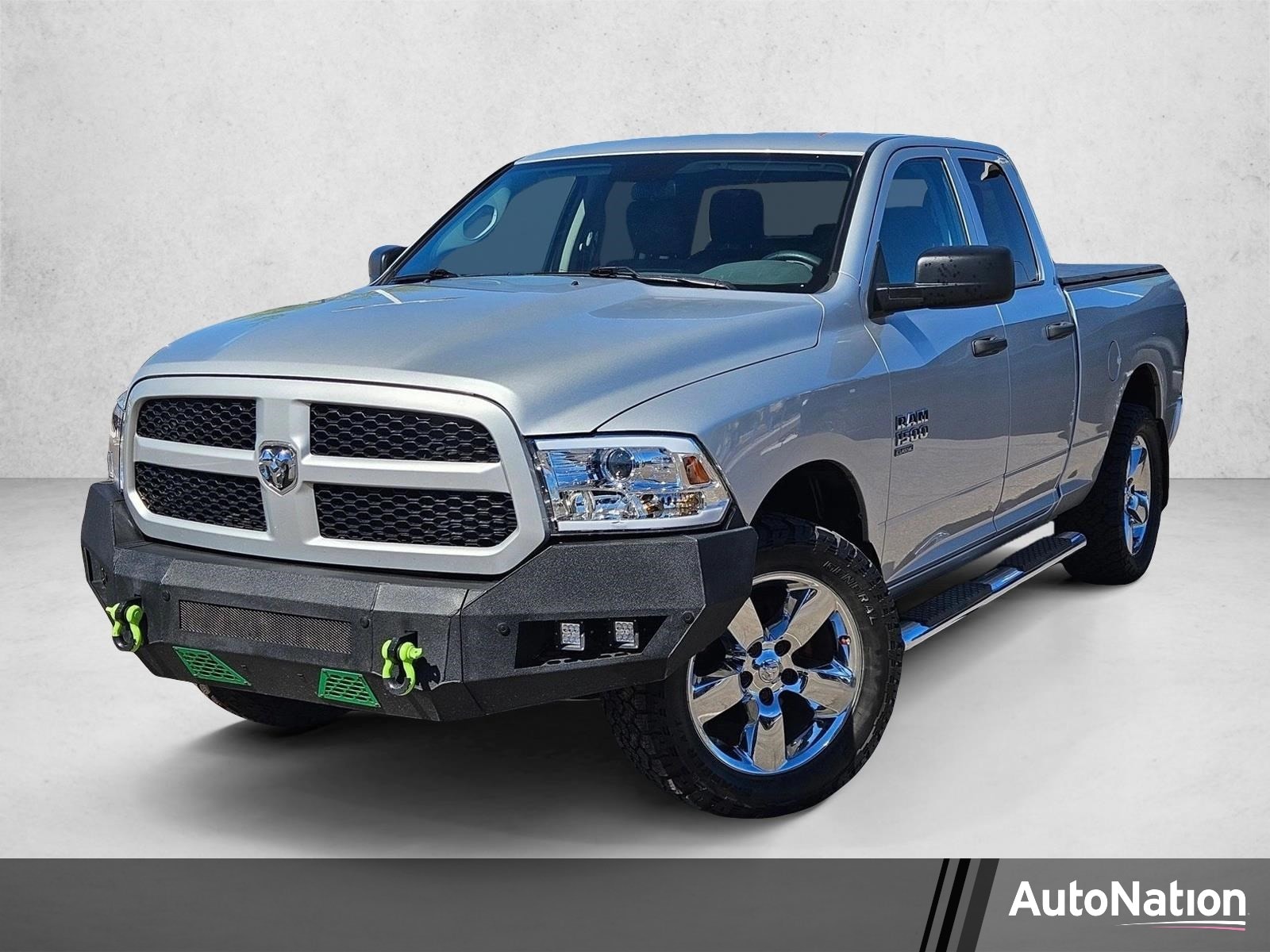 2019 RAM 1500 Classic Express 4x4 Quad Cab 6'4's photo