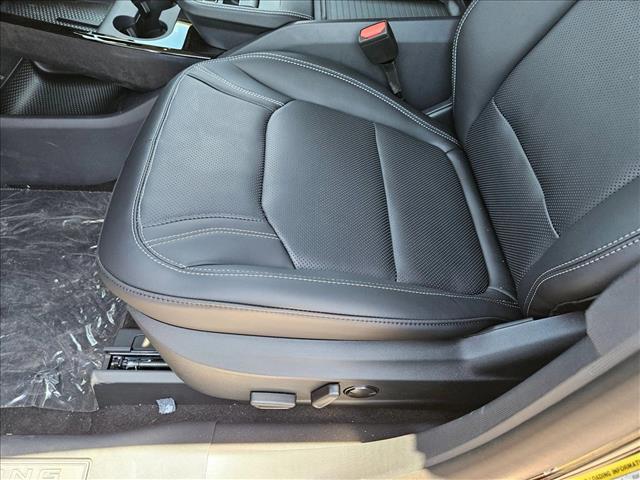 2025 Ford Mustang Mach-E Premium photo 4