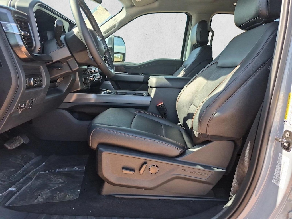 New 2026 Ford F-250 LARIAT Truck Crew Cab