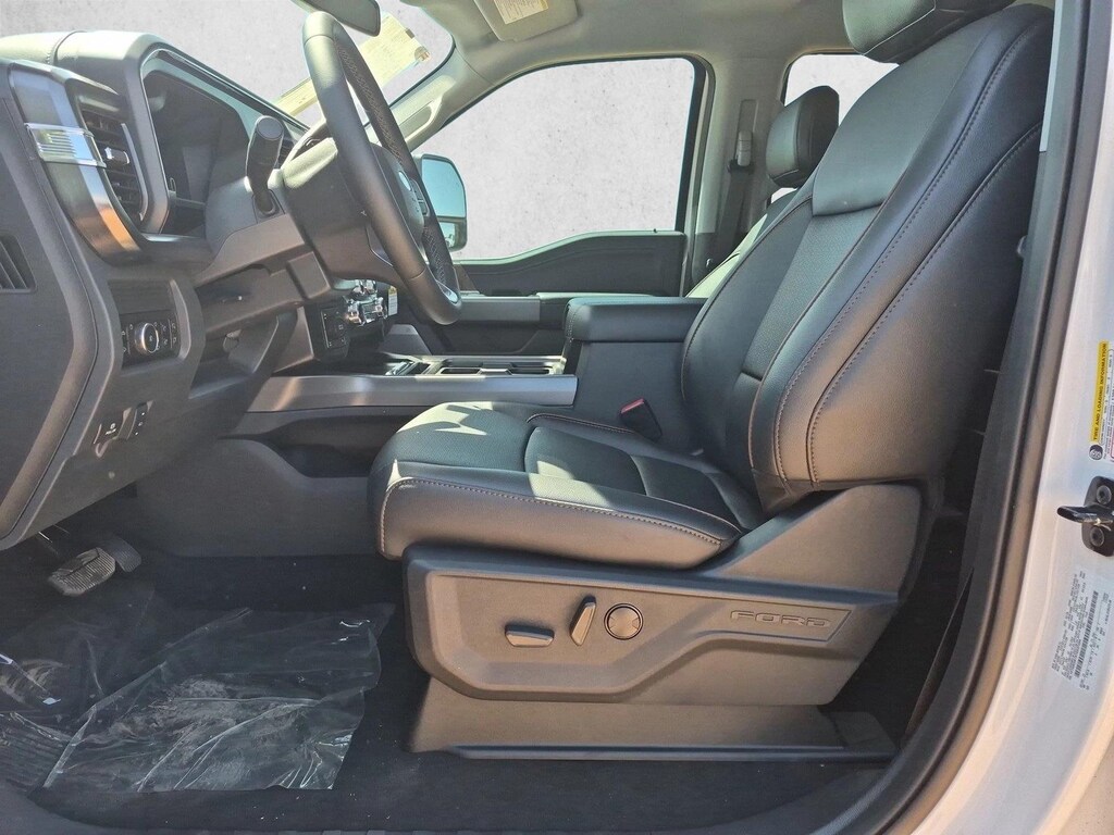 New 2026 Ford F-250 LARIAT Truck Crew Cab