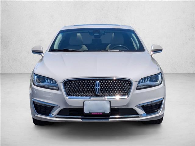 2019 Lincoln MKZ Hybrid Reserve photo 2