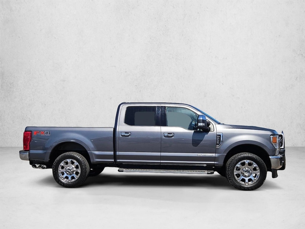 Used 2022 Ford F-250 LARIAT Truck Crew Cab