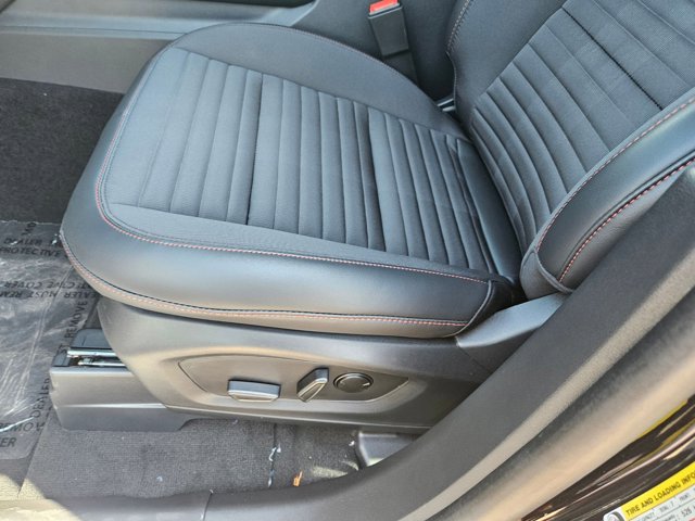 2025 Ford Explorer ST-Line photo 3