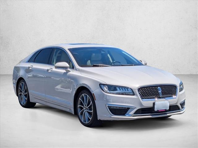 2019 Lincoln MKZ Hybrid Reserve photo 3