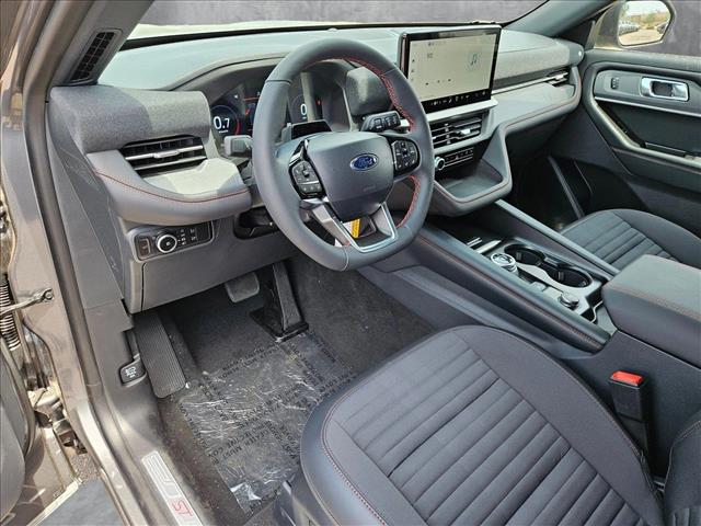 2025 Ford Explorer ST-Line photo 3