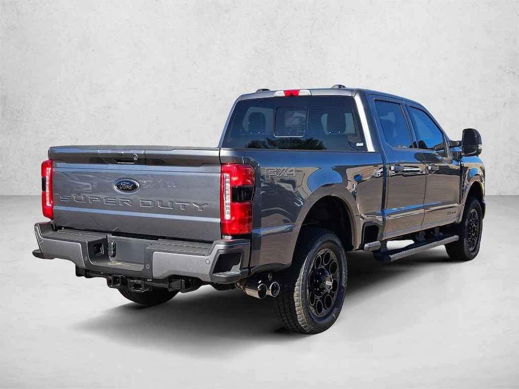 New 2026 Ford F-350 LARIAT Truck Crew Cab