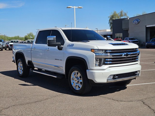 2023 Chevrolet Silverado 2500HD High Country photo 3