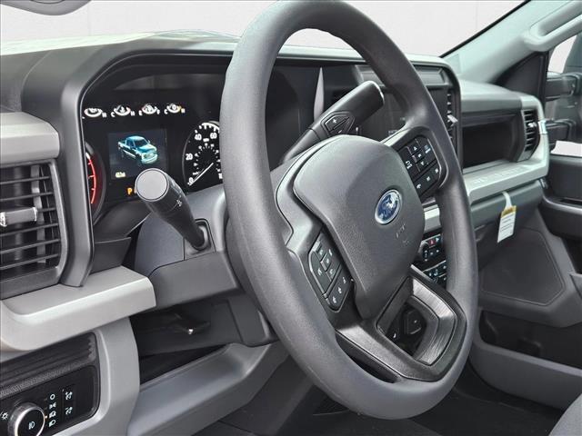 2025 Ford F-250 XL photo 3