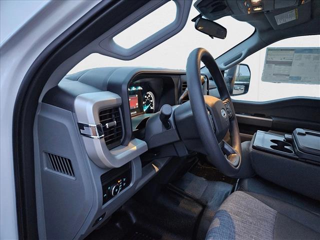 2025 Ford F-250 XLT photo 3