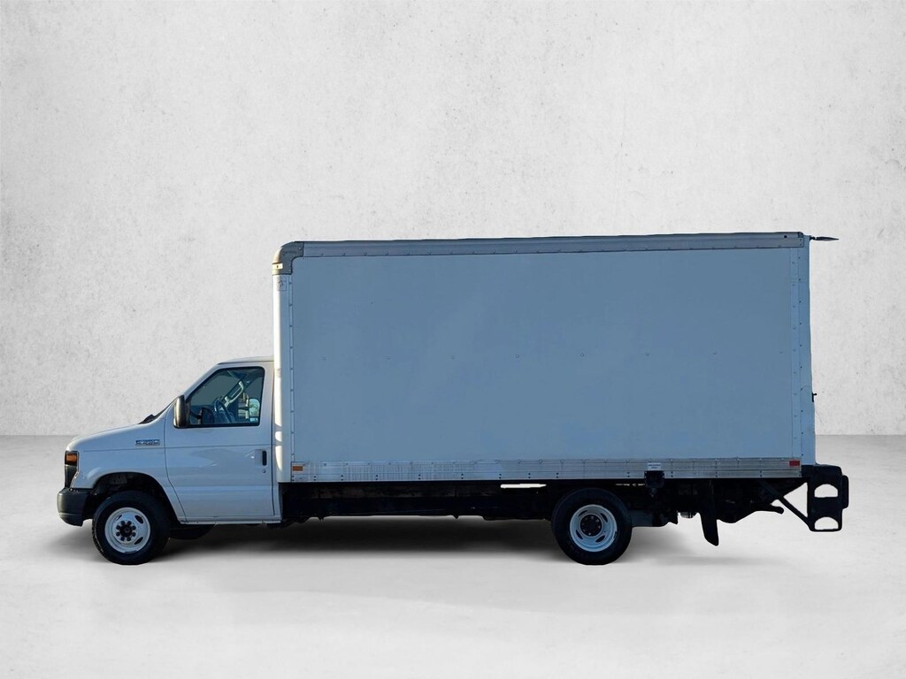 Used 2017 Ford E-350 Cutaway Truck