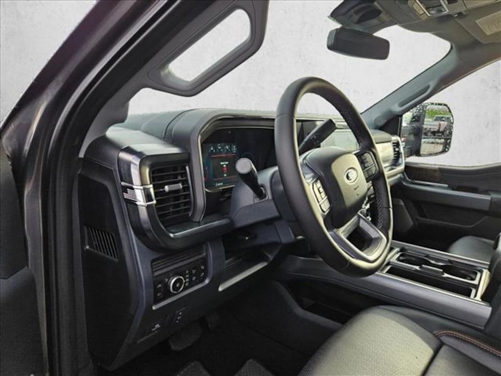 New 2026 Ford F-250 LARIAT Truck Crew Cab