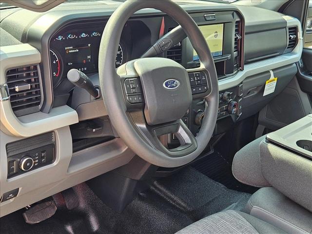 2025 Ford F-250 XLT photo 3