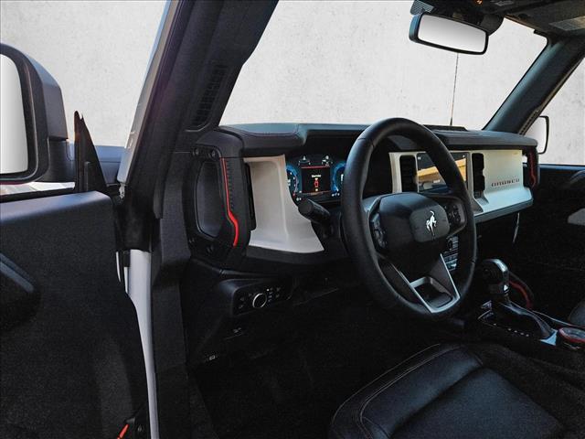 2025 Ford Bronco First Edition photo 3
