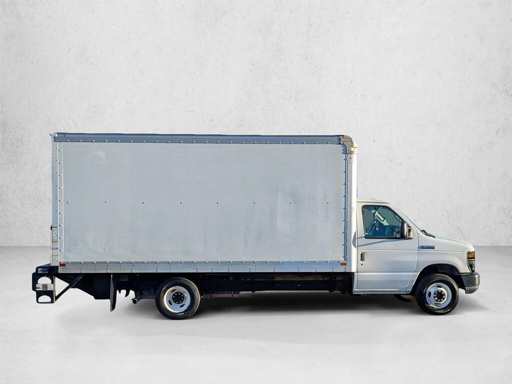 Used 2017 Ford E-350 Cutaway Truck