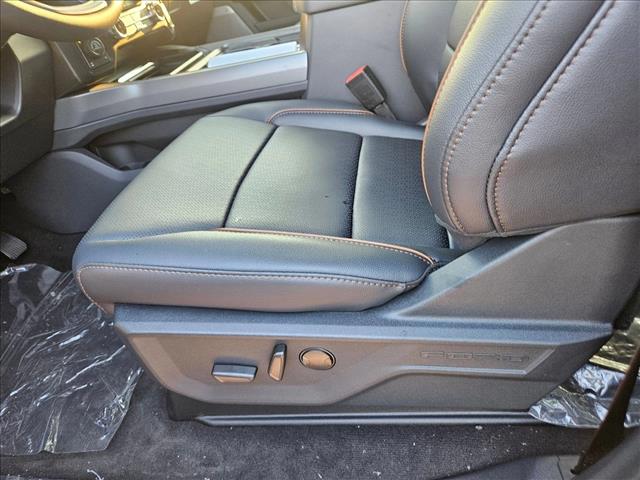 2026 Ford F-250 Lariat photo 3