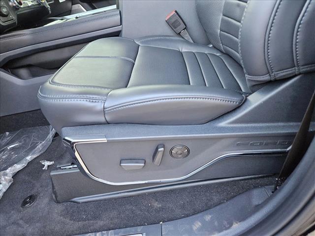 2026 Ford F-350 Platinum photo 3