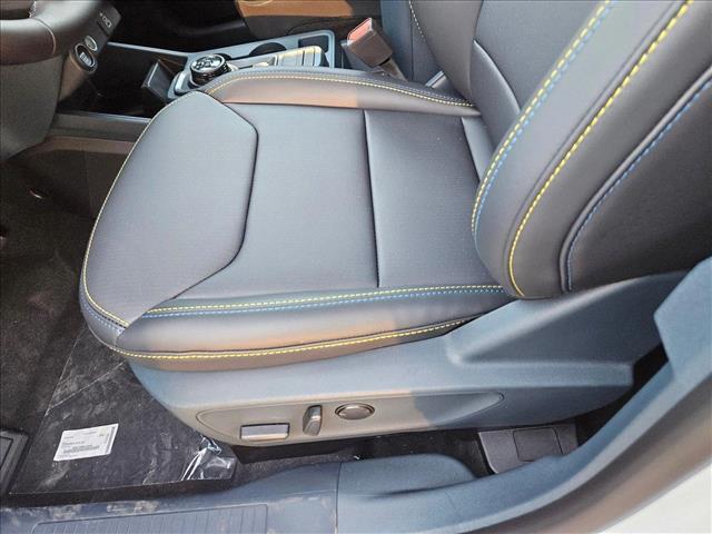 2025 Ford Maverick photo 4