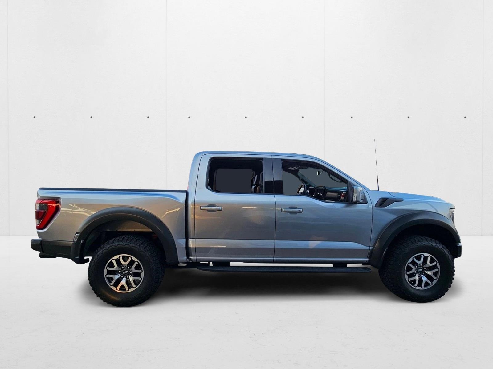 2023 Ford F-150 Raptor photo 4
