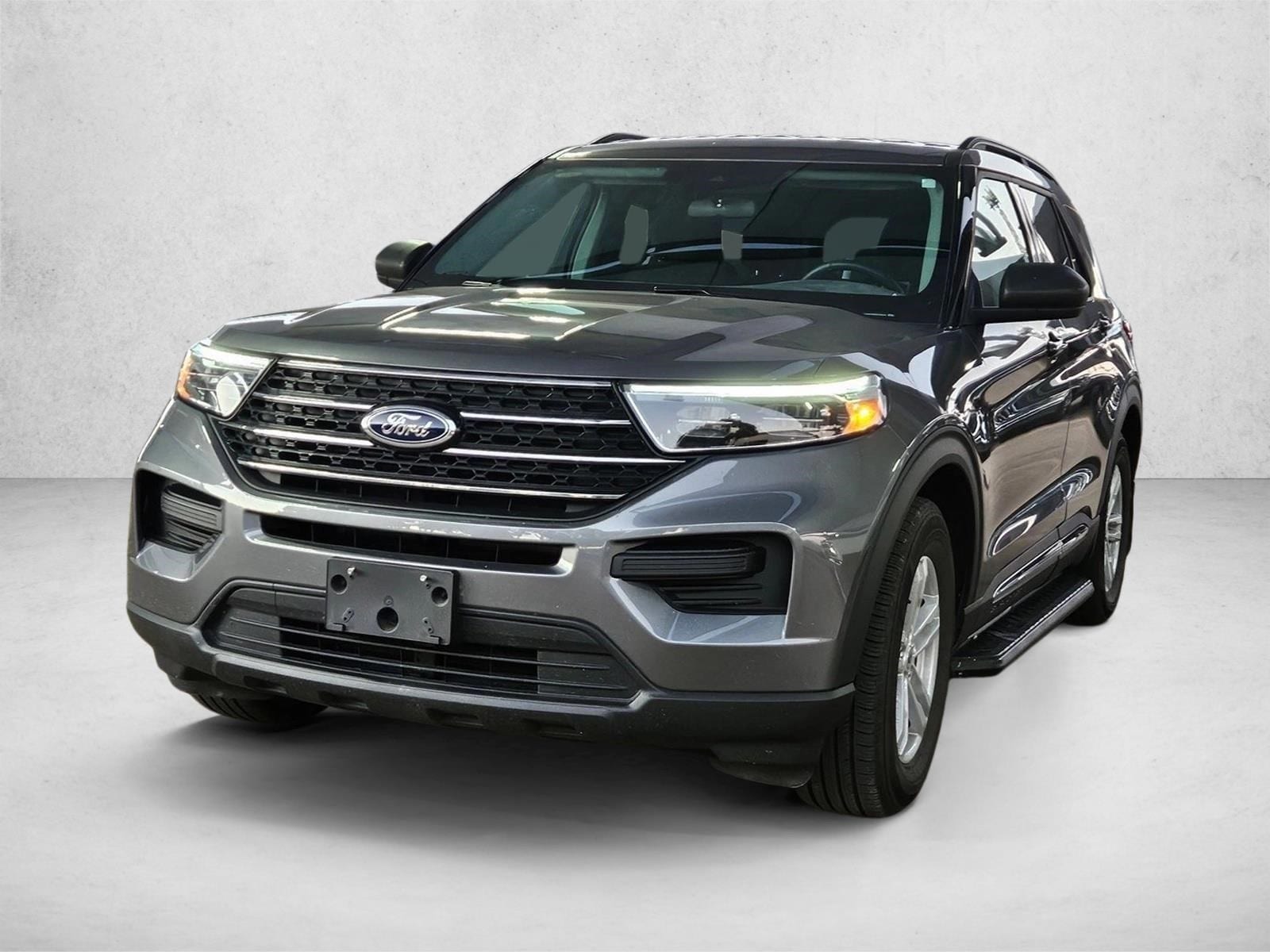 2023 Ford Explorer XLT's photo