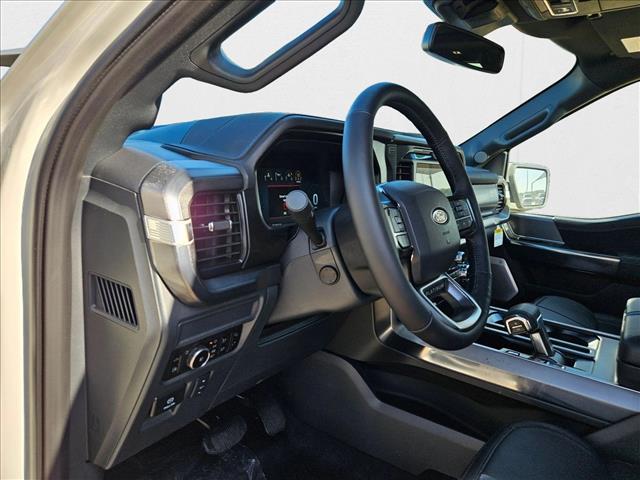 2025 Ford F-150 Platinum photo 3