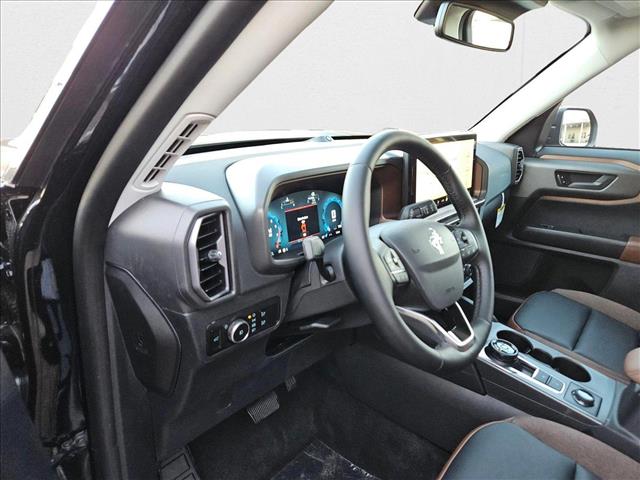 2025 Ford Bronco Sport Outer Banks photo 3