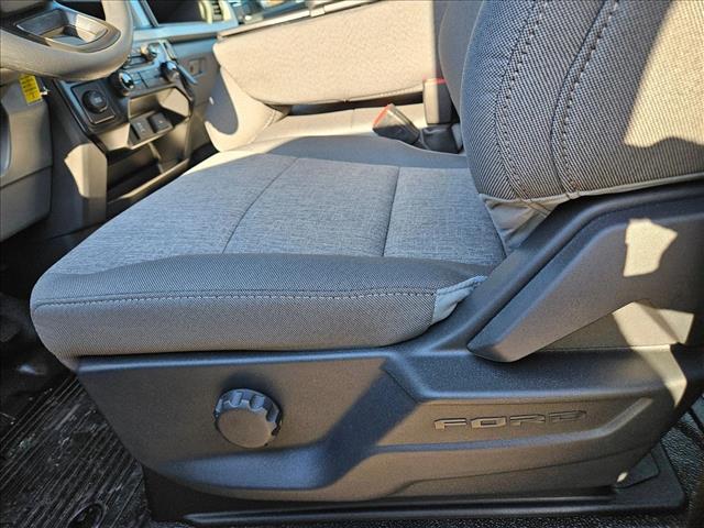 2025 Ford F-450 XL photo 4