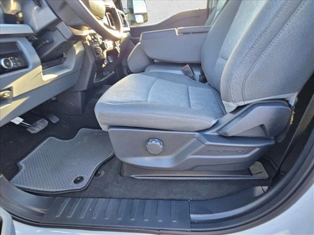 2026 Ford F-350 XL photo 4