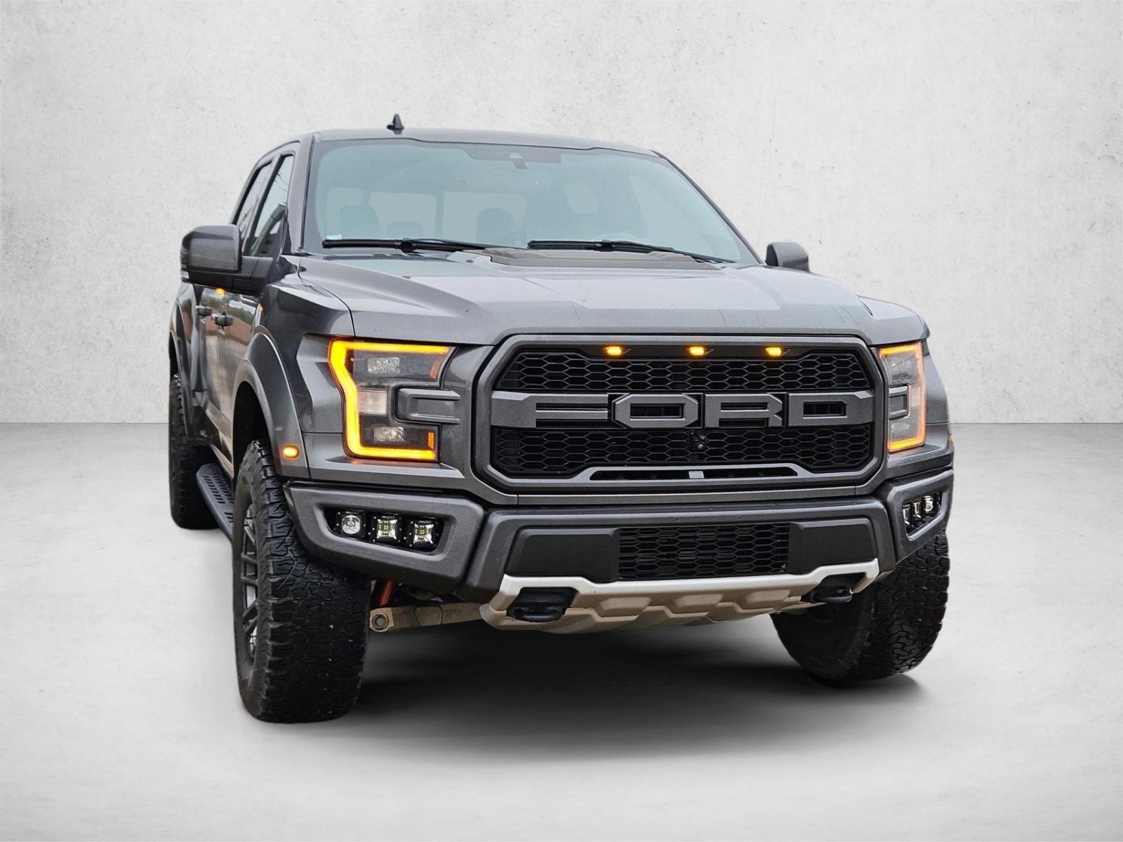 2020 Ford F-150 Raptor photo 3