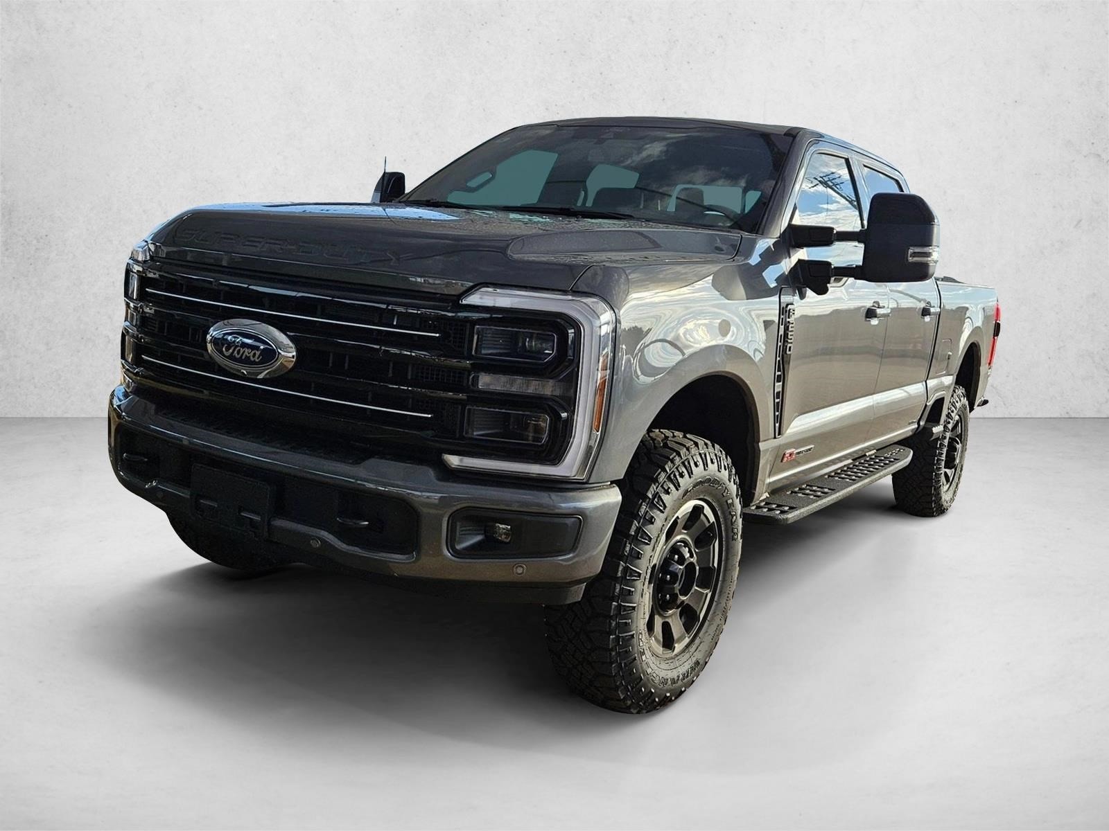 2026 Ford F-250 Super Duty Platinum's photo