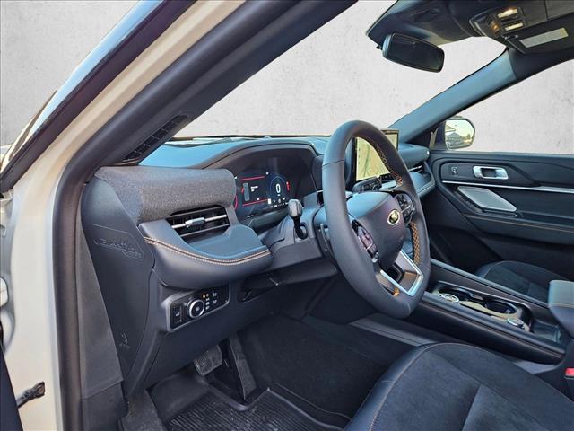 2026 Ford Explorer photo 3