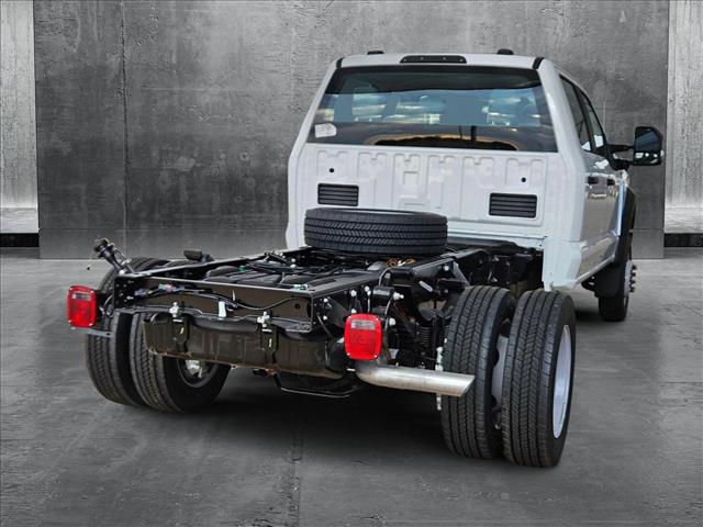 2025 Ford F-450 XL photo 2
