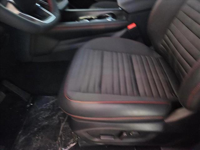 2025 Ford Explorer ST-Line photo 4