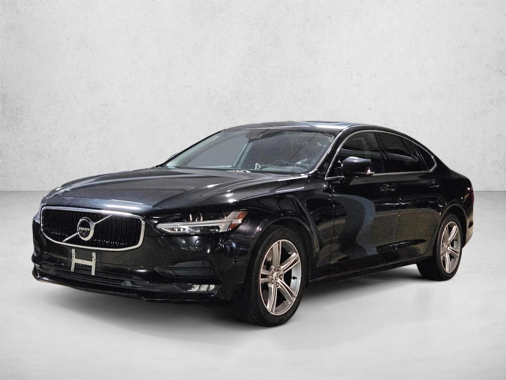 Used 2017 Volvo S90 Momentum Sedan
