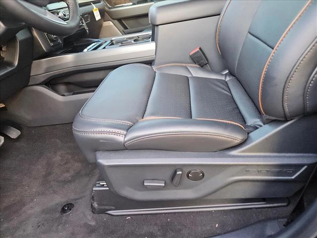 2026 Ford F-250 Lariat photo 3