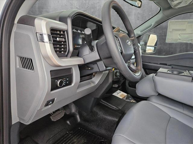 2025 Ford F-450 XL photo 4