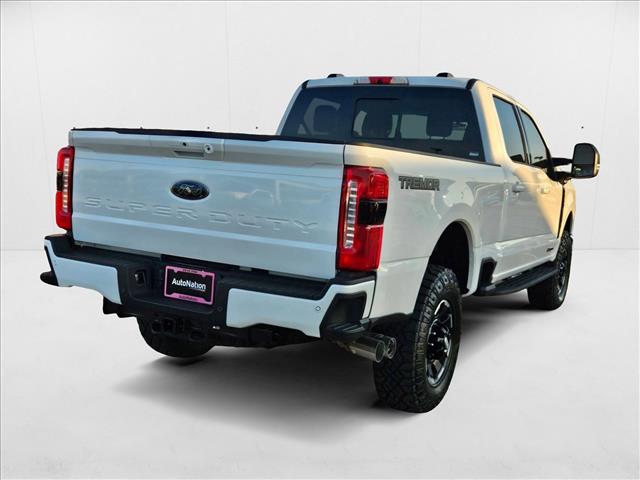 2026 Ford F-250 Lariat photo 2