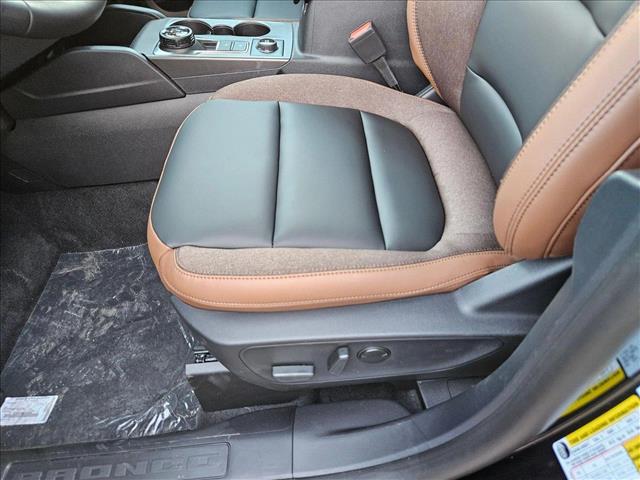 2025 Ford Bronco Sport Outer Banks photo 4