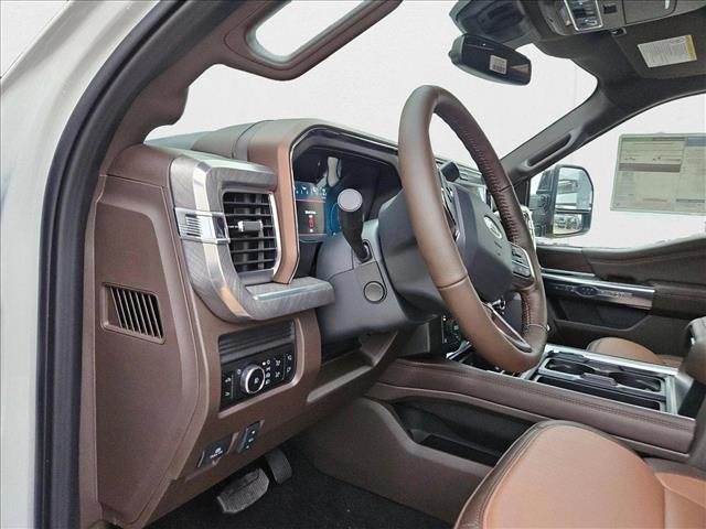 2025 Ford F-350 King Ranch photo 3