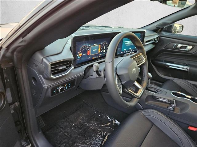 2025 Ford Mustang GT Premium photo 3