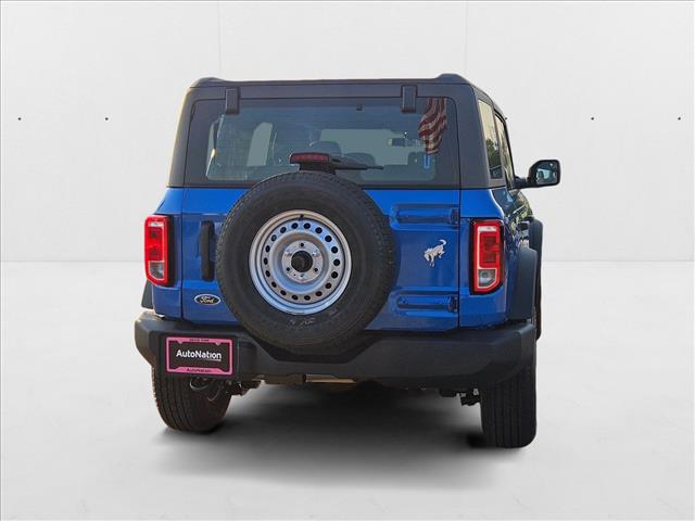 2025 Ford Bronco Base photo 2