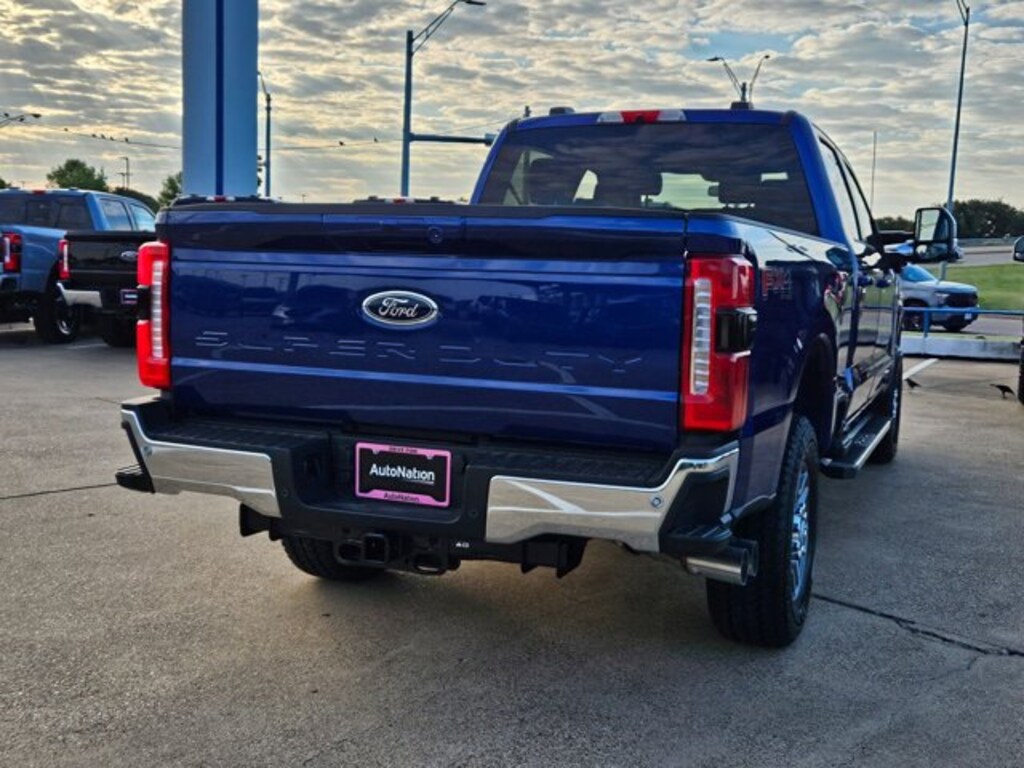 New 2026 Ford F-250 LARIAT Truck Crew Cab