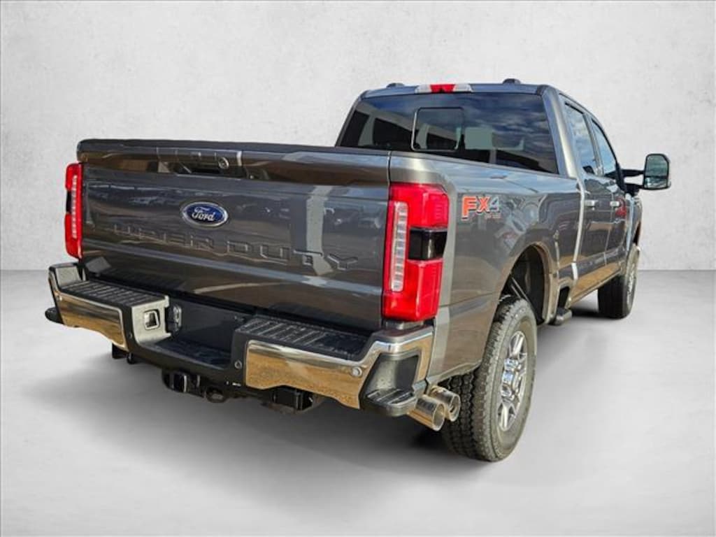 New 2026 Ford F-250 LARIAT Truck Crew Cab